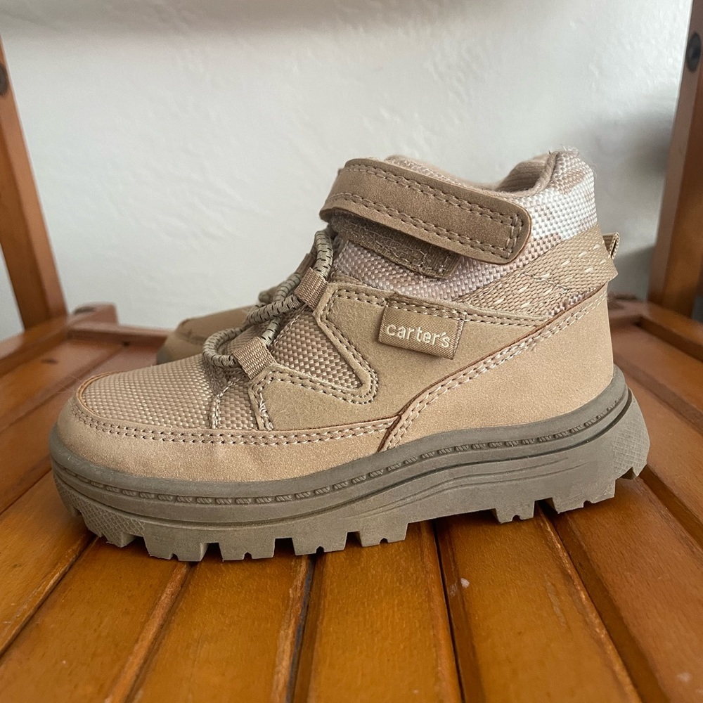 Carter’s Toddler boots size 8c